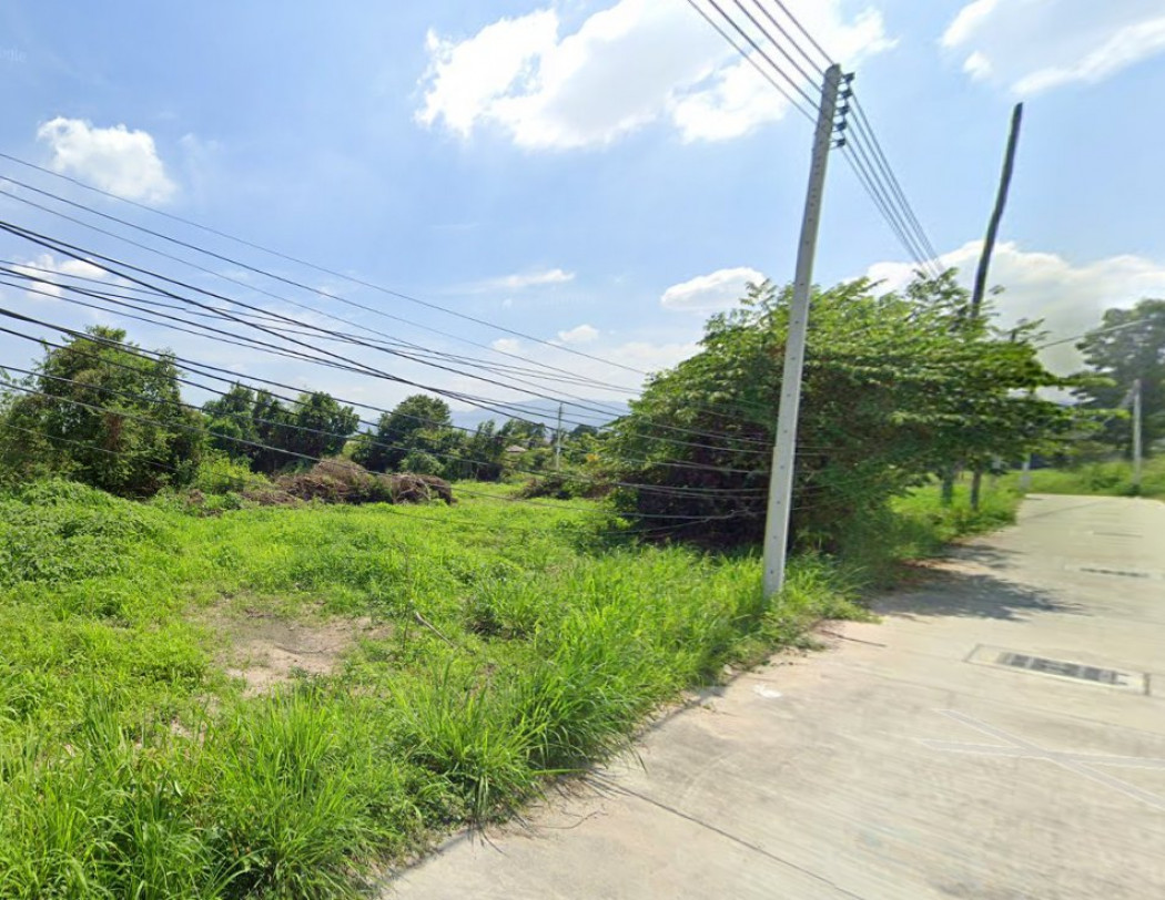 ขายที่ดินใจกลางเมืองนาป่า 200 ตรว. ซ.เพนียงพัฒนา 2 ติดถนนคอนกรีตที่ดินถมสูงเท่าถนน ใกล้ถ.บายพาสเลี่ยงเมือง361 - 1 กม. เมืองชลบุรี